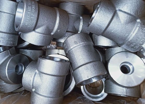 ASME B16.11 A105 एल्बो 3000 एलबीएस सॉकेट वेल्डिंग थ्रेडेड जाली स्टील फिटिंग